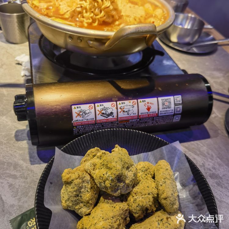 部队锅加炸鸡韩剧同款美食大满足