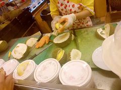 -彩虹云霄酒店76&78层国际自助餐
