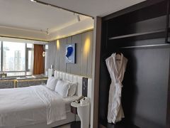 -Ting无边际江景酒店(重庆解放碑云端之眼店)