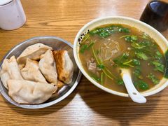 -黄阿姨锅贴大王(万航渡路店)