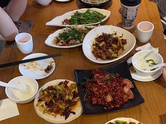 -隔壁老王·家常云南菜(花巷店)