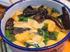 -喝丢一只鞋海鲜烧烤·海肠捞饭(文体街店)