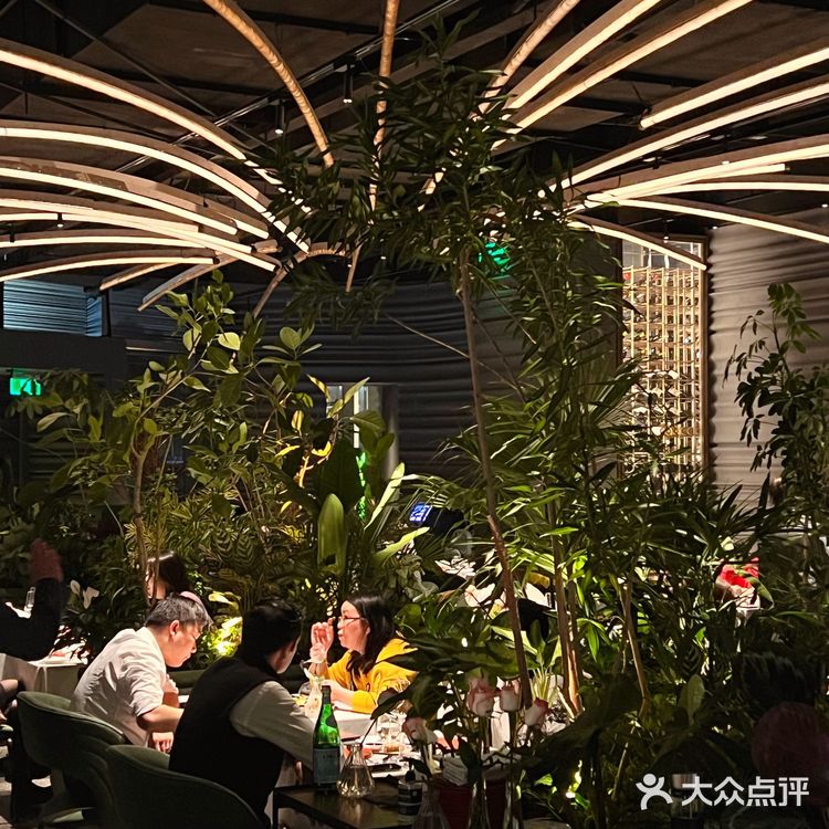 上海必吃榜意大利餐厅｜好似在花园里用餐