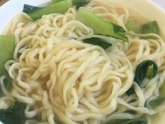 大碗手擀面-宾朋海鲜特色美食餐厅·纯手工鲅鱼水饺(兴海路店)