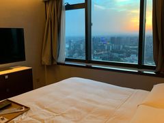 -上海龙之梦万丽酒店