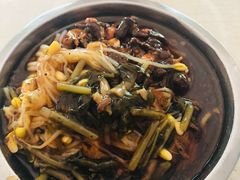 -灵山卢梅燕粉店