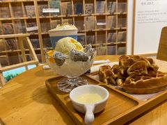 -猫的天空之城概念书店(杭州南宋御街店)