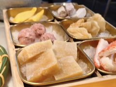 -尚尚仙·酸汤猪手·猪肚鸡火锅(华联万柳购物中心店)