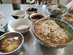 -正宗杨记普洱酸醋米线(总店)