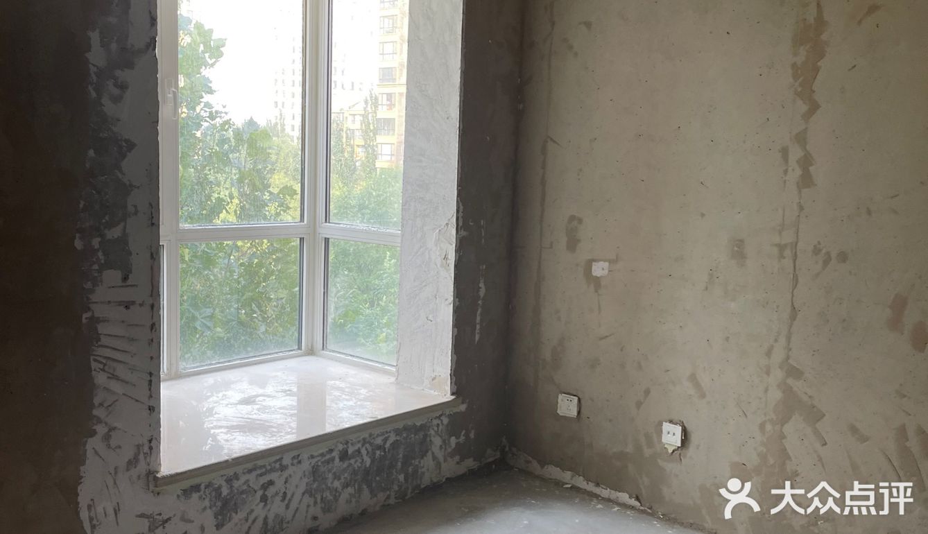 费用确实挺高的，业主刚买完房