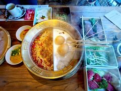 经典鸳鸯锅底-草堂無二·成都串串(万象城店)