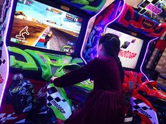 -世代星球·保龄球·镭战真人CS·团建(杨浦店)