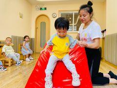 -金点蒙氏国际教育(悠然校区)