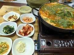 -亲昵春川鸡排(韩国美食街店)