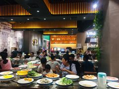 大堂-钱小主·自助回旋烤肉火锅餐厅(东方新天地店)