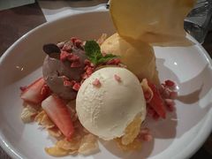 -斯普汇生蚝牛排馆(中骏世界城店)