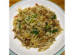 豆芽炒肉丝-永红源·啤酒烧烤海鲜大排档(台柳路店)