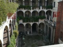 -斯福尔扎古堡