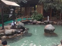 -张家港金凤凰度假村温泉