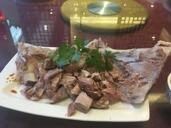 手撕拆骨肉-华盛园卷子王农家菜水库鱼