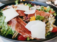 伊比利亚火腿色拉-Erman岩烧牛排(虹桥南丰城店)