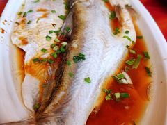 -鸿一饭店(隐秀路店)