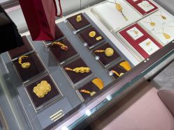 -周大福CHOW TAI FOOK(浦东八佰伴店)