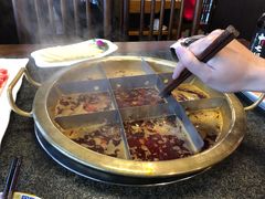-小天鹅火锅·一线江景洪鼎旗舰店(洪崖洞店)