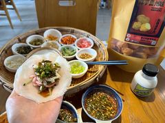 -包整·丝娃娃(一览甲秀楼风景店)