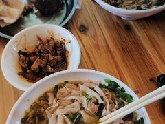 -文山荷鲜居(翠湖店)