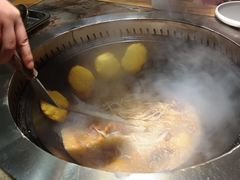 -锅老头海鲜铁锅炖