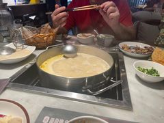 -尚尚仙·酸汤猪手·猪肚鸡火锅(华联万柳购物中心店)