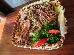 -湊湊火锅·茶憩(南京东路悦荟店)