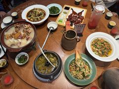-老滇山寨•云南特色菜•地方菜•民族风情歌舞表演(金碧店)