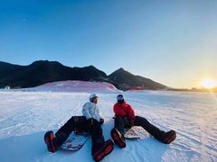 -荣盛康旅野三坡滑雪场