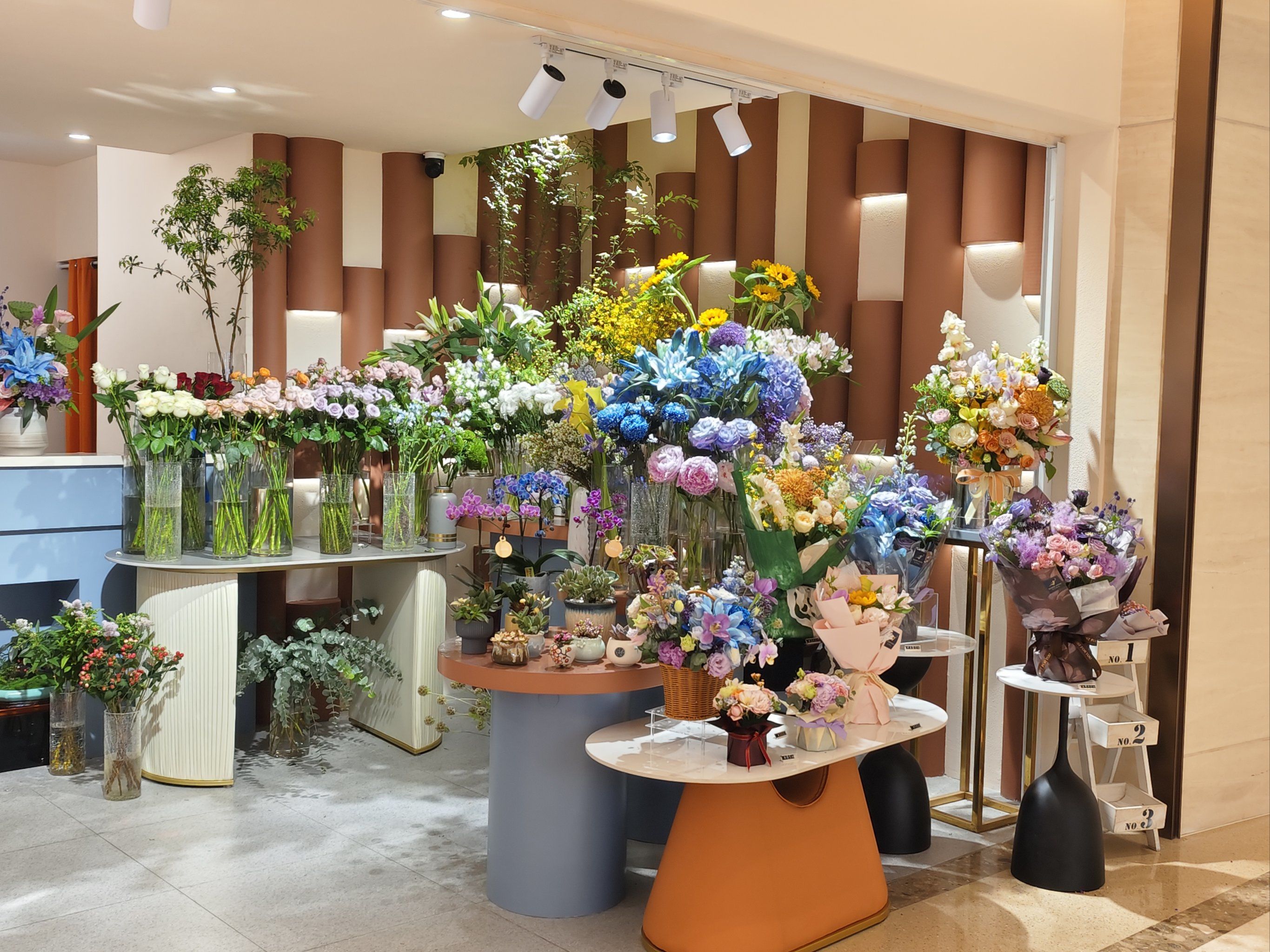 花开再会,岁岁年年花相似