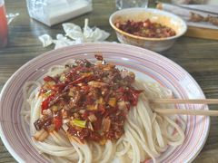 -歹歹的加个面过油肉拌面