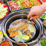 超好吃的果木碳火烤肉🥩，里头坐