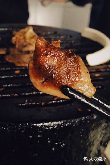 大槐树烤肉馆牛舌图片