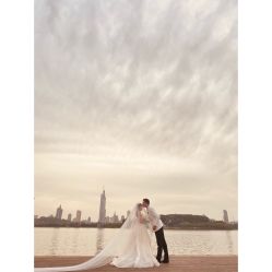 -雪中彩影婚纱摄影·微光艺术中心