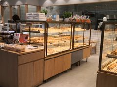 面包甜点陈列柜-面包新语(滨湖万达店)