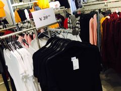 -H&M(天一广场店)