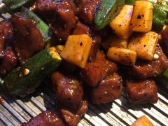 牛肉粒炒年糕-桂满陇天书(南京德基旗舰店)