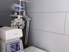 -翰佐蔡司小乐圆·依视路星趣控·暴龙眼镜折扣店