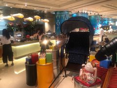 等位区-咖啡苑自助餐厅·中国大饭店