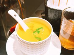 -鲜入唯煮·港式海鲜牛肉火锅(金宝街店)