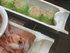 -胡须哥网红竹筒菜