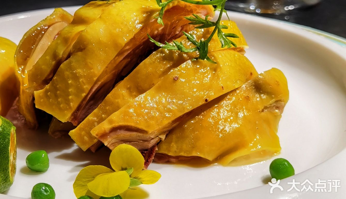 有好声音歌手驻唱的网红小龙虾乐园,还是闵行热门榜第一!