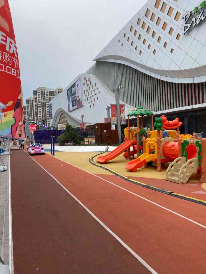 万达广场(溧水店)-"万达广场很大 很气派 主要是里面的环境也.