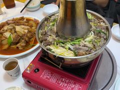 -撒拉人家.酸菜牦牛肉火锅